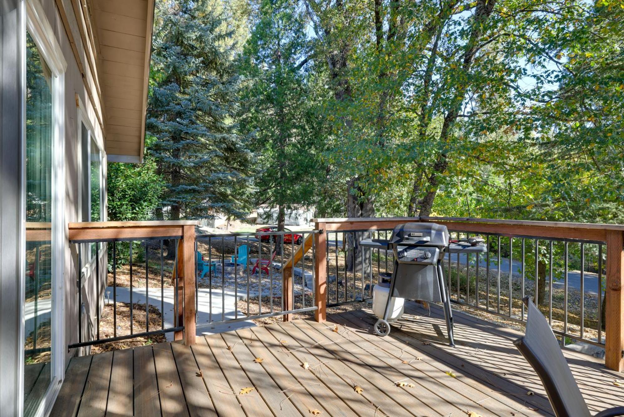 Sherwood Forest Cabin With Deck And Fire Pit! Twain Harte Exterior foto